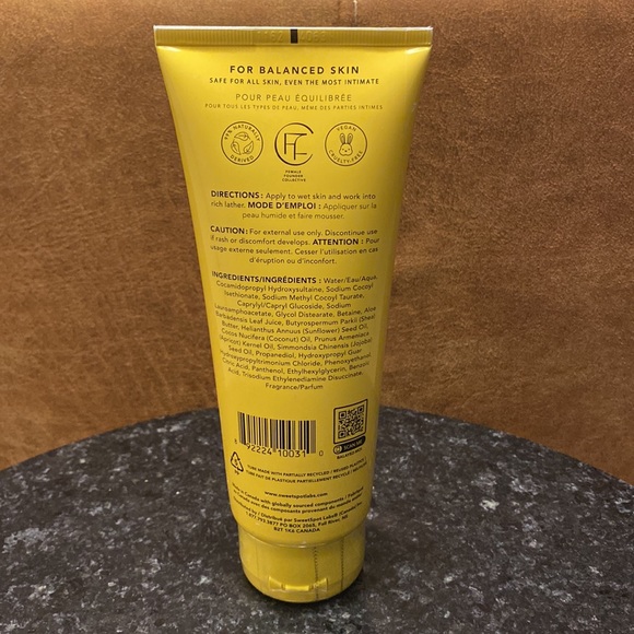 NWT Sweet Spot Labs pH Balancing Vanilla Blossom 8 floz Full Body Cleanser - Picture 2 of 3